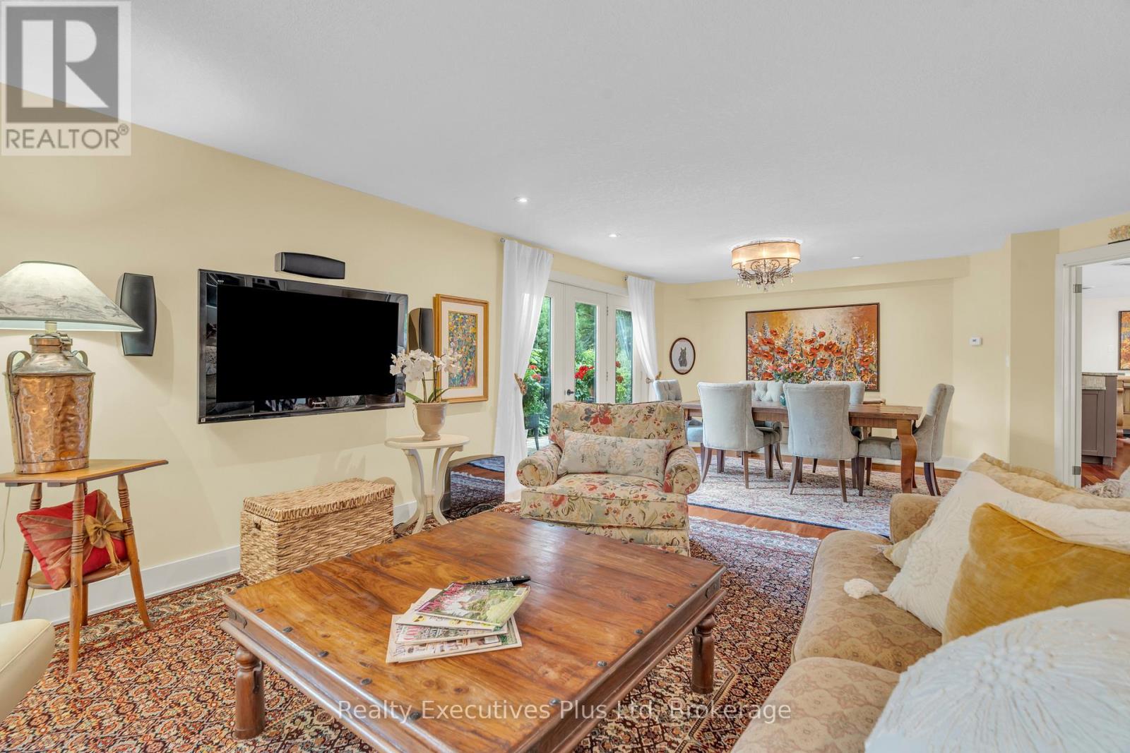 4 Glenhill Place, Guelph, Ontario  N1E 4G7 - Photo 9 - X12351790