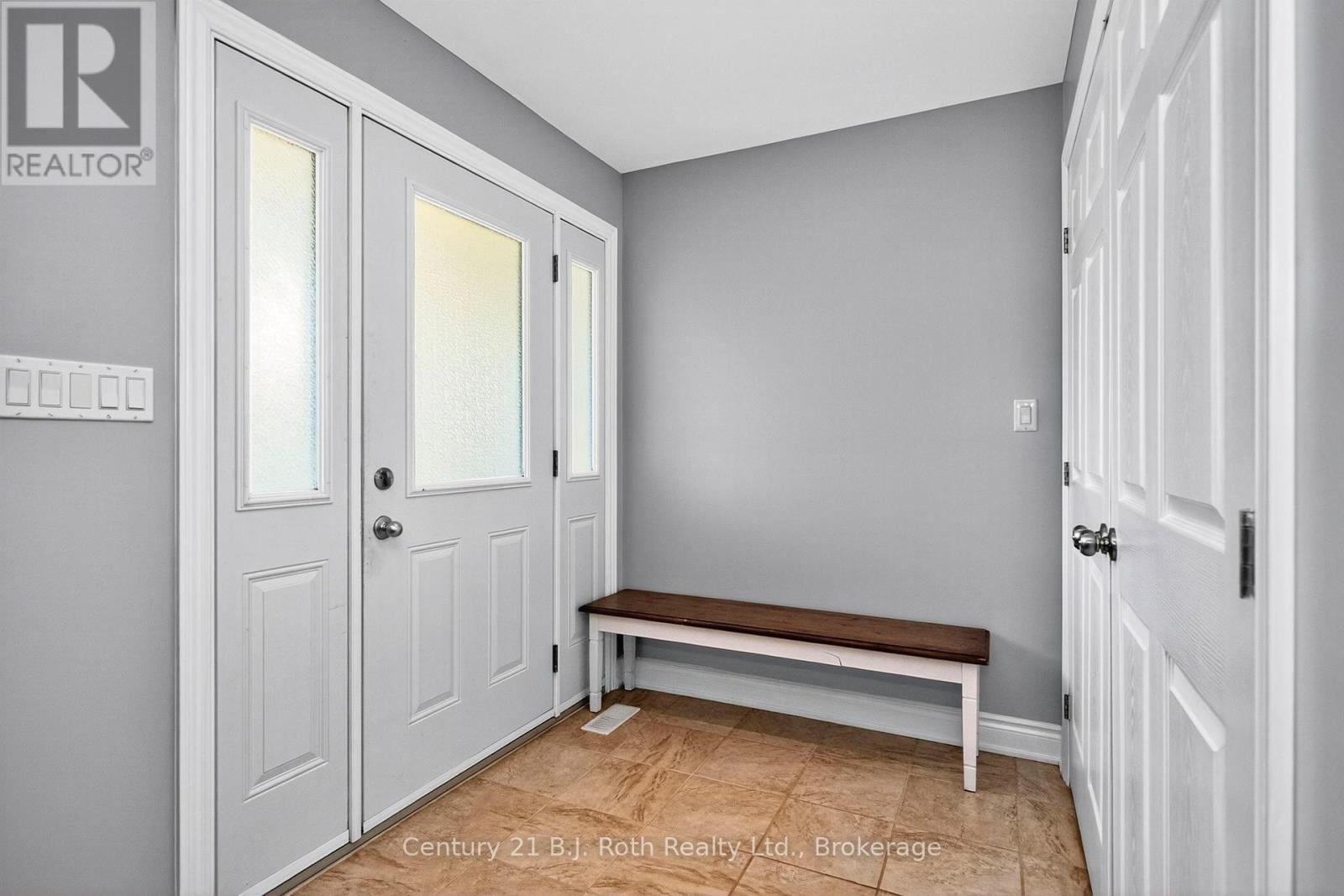 161 Forest Harbour Parkway, Tay, Ontario  L0K 2C0 - Photo 3 - S12352601