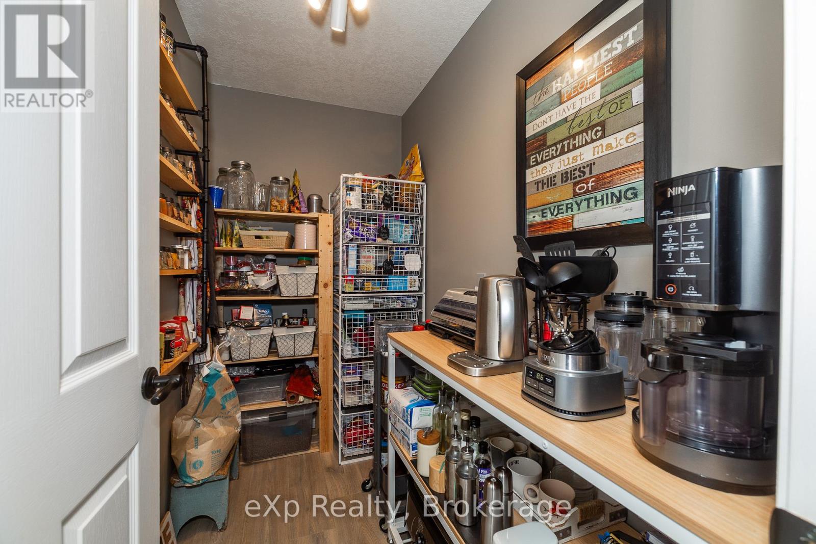 126 Wilson Drive, Georgian Bluffs, Ontario  N0H 2T0 - Photo 13 - X12352782