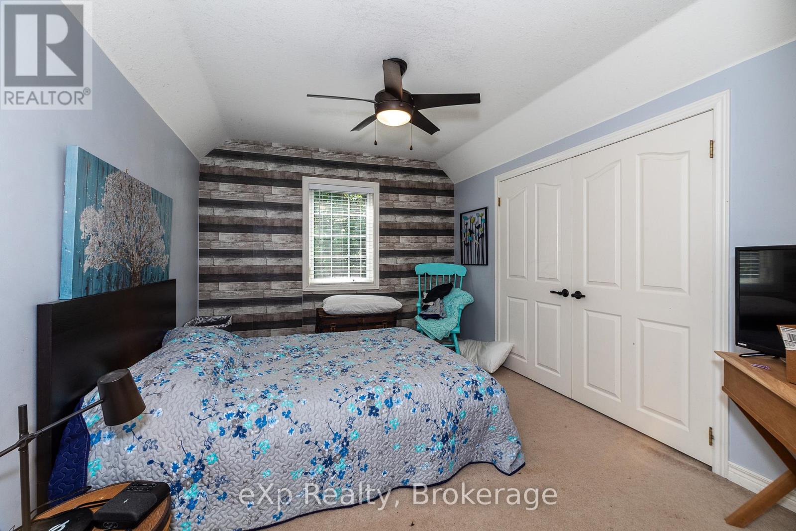 126 Wilson Drive, Georgian Bluffs, Ontario  N0H 2T0 - Photo 28 - X12352782