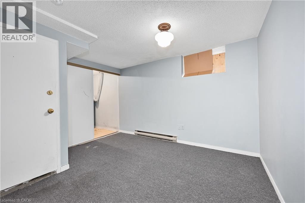 51 Caroga Court Unit# 27, Hamilton, Ontario  L9C 7C2 - Photo 23 - 40761677