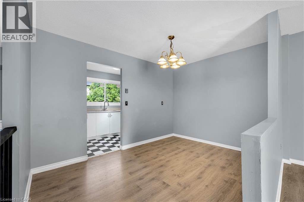 51 Caroga Court Unit# 27, Hamilton, Ontario  L9C 7C2 - Photo 6 - 40761677