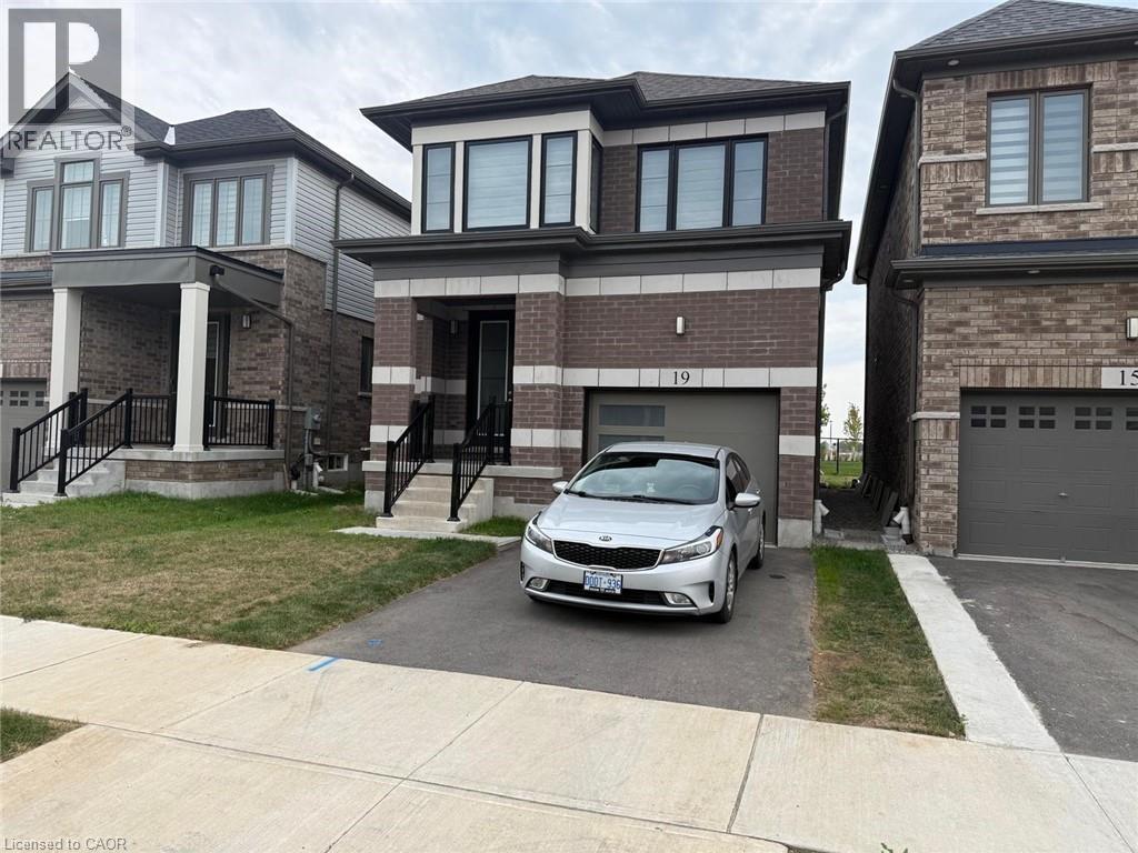 19 CROSSMORE Crescent, Cambridge, Ontario