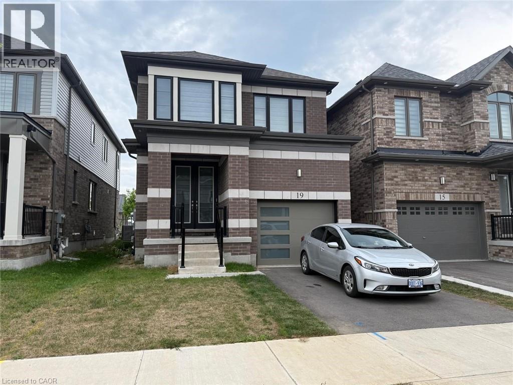 19 Crossmore Crescent, Cambridge, Ontario  N1S 0C7 - Photo 2 - 40761605