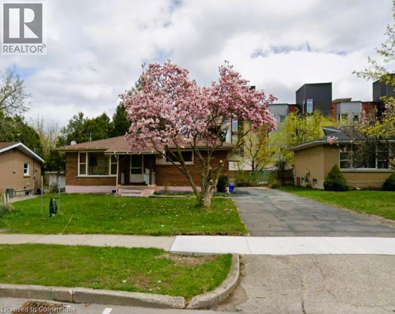 274 Sunview Street, Waterloo, Ontario  N2L 3V9 - Photo 2 - 40761260