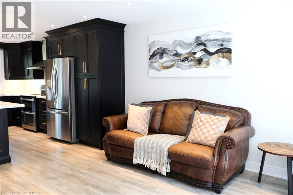 9 Duncairn Court, Hamilton, Ontario  L9C 6G2 - Photo 11 - 40761206