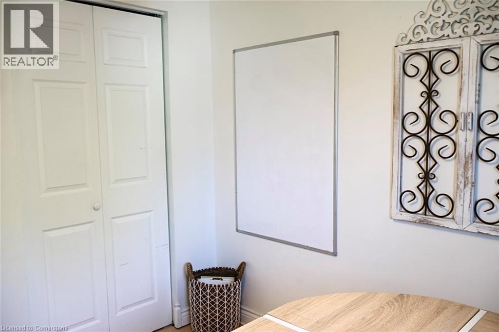 9 Duncairn Court, Hamilton, Ontario  L9C 6G2 - Photo 34 - 40761206