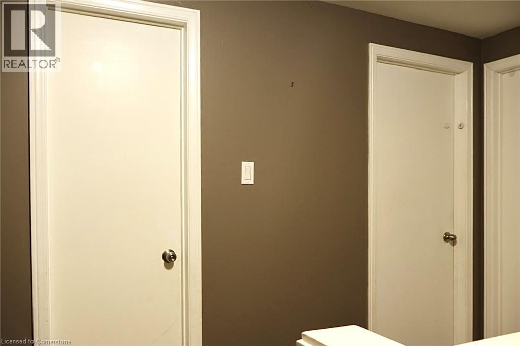 9 Duncairn Court, Hamilton, Ontario  L9C 6G2 - Photo 38 - 40761206