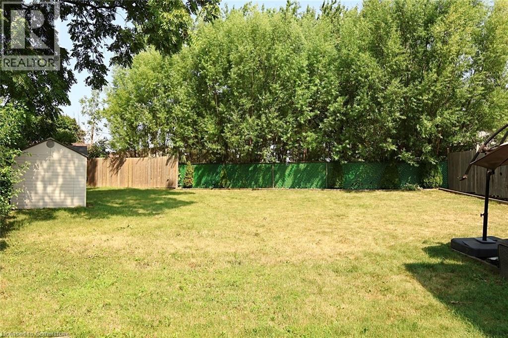 9 Duncairn Court, Hamilton, Ontario  L9C 6G2 - Photo 4 - 40761206