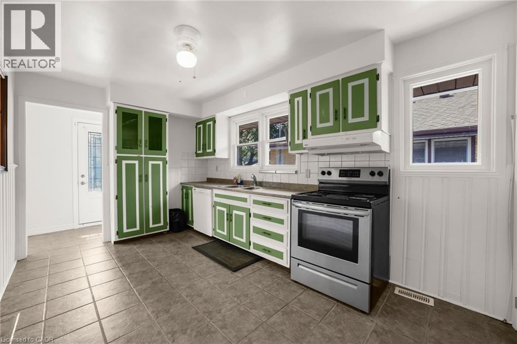 272 Upper Paradise Road Unit# A, Hamilton, Ontario  L9C 5C2 - Photo 11 - 40761431