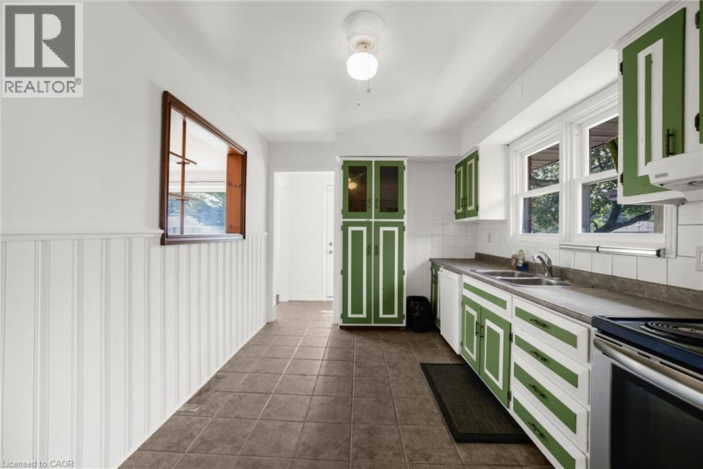 272 Upper Paradise Road Unit# A, Hamilton, Ontario  L9C 5C2 - Photo 12 - 40761431