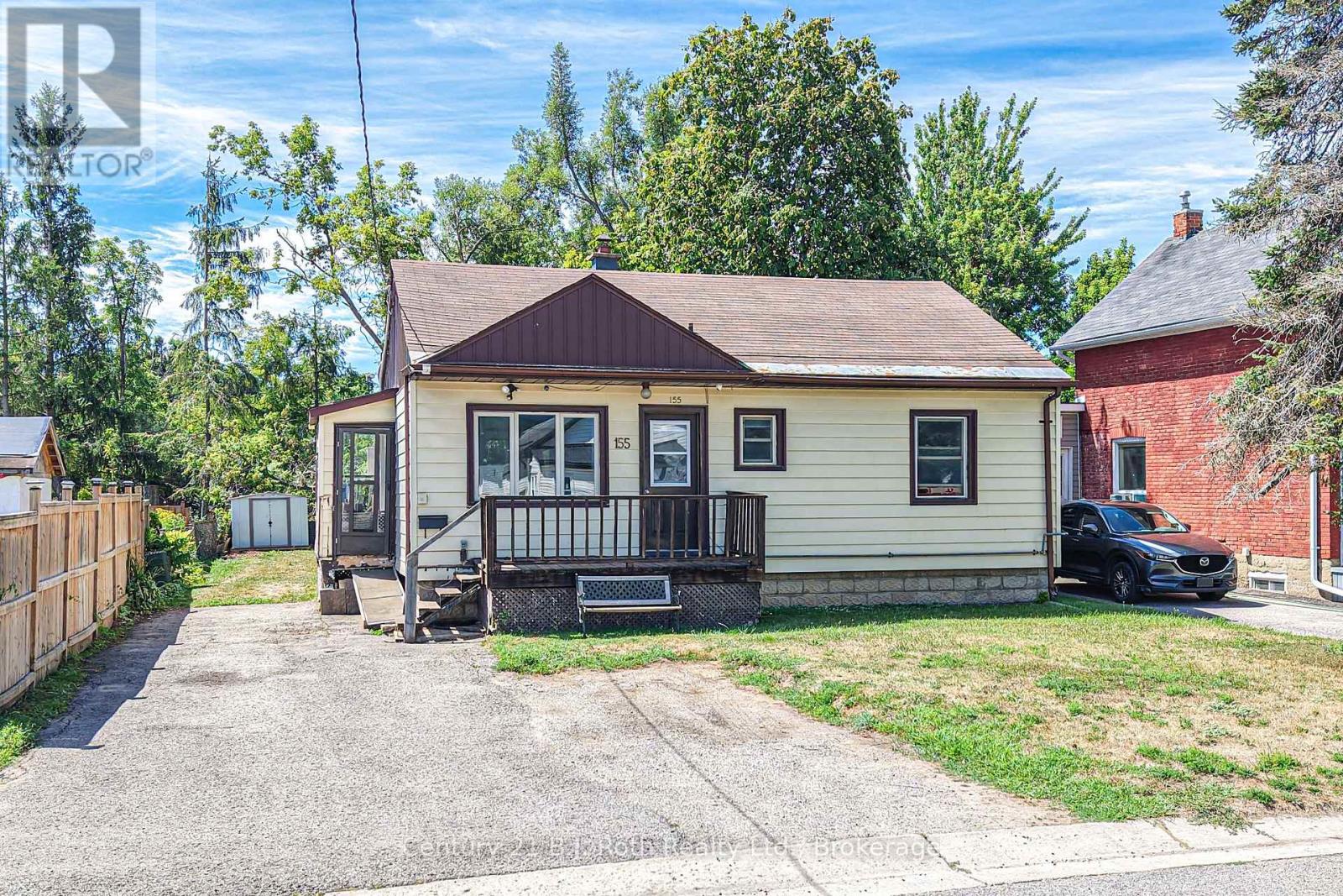 155 Dunedin Street, Orillia, Ontario  L3V 5T9 - Photo 1 - S12353814