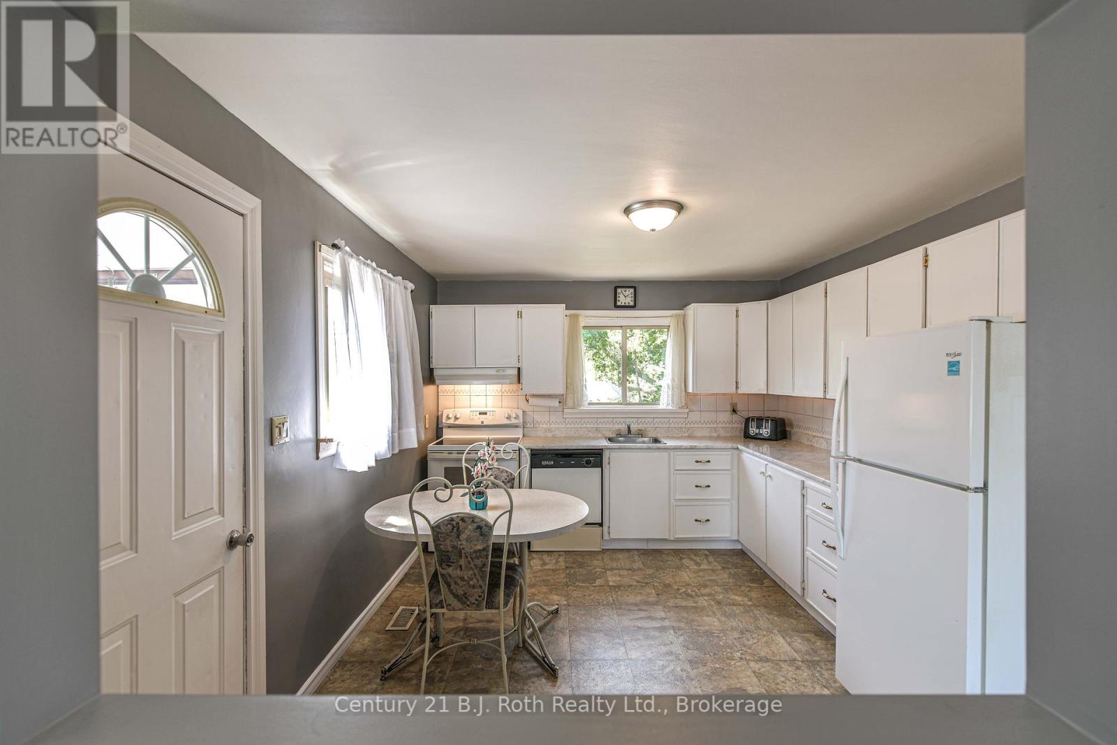 155 Dunedin Street, Orillia, Ontario  L3V 5T9 - Photo 14 - S12353814