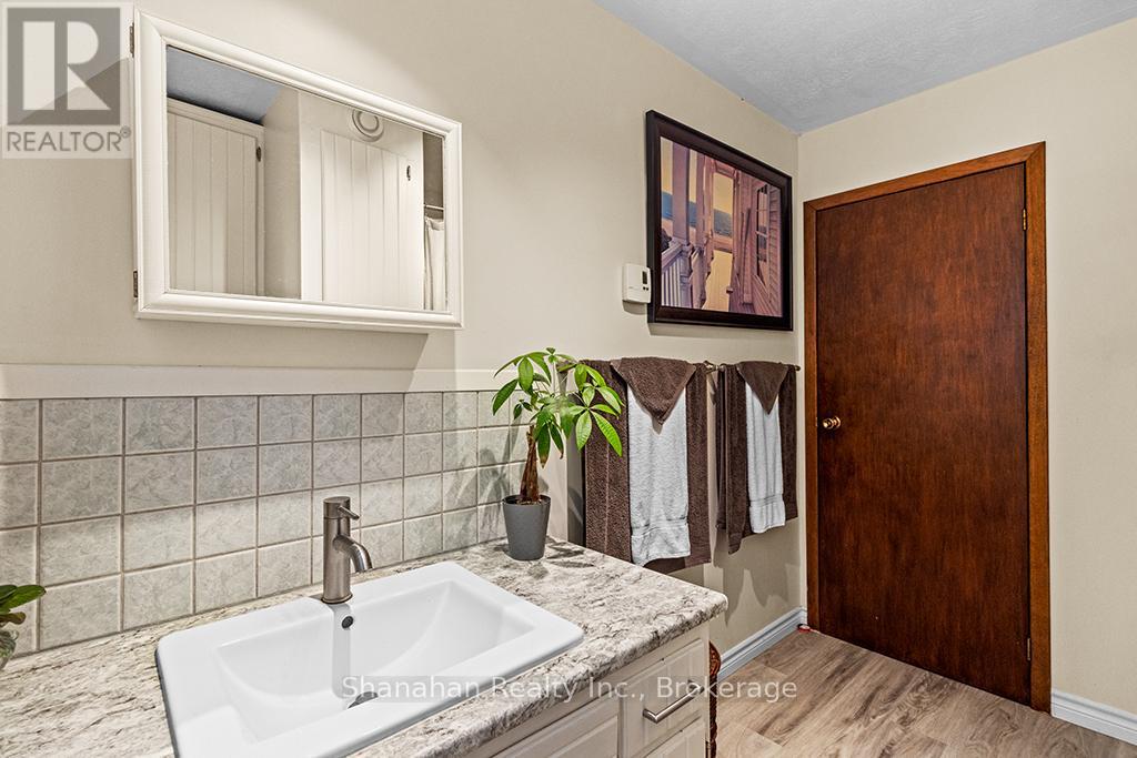 175 Warner Bay Road, Northern Bruce Peninsula, Ontario  N0H 2R0 - Photo 24 - X12353845