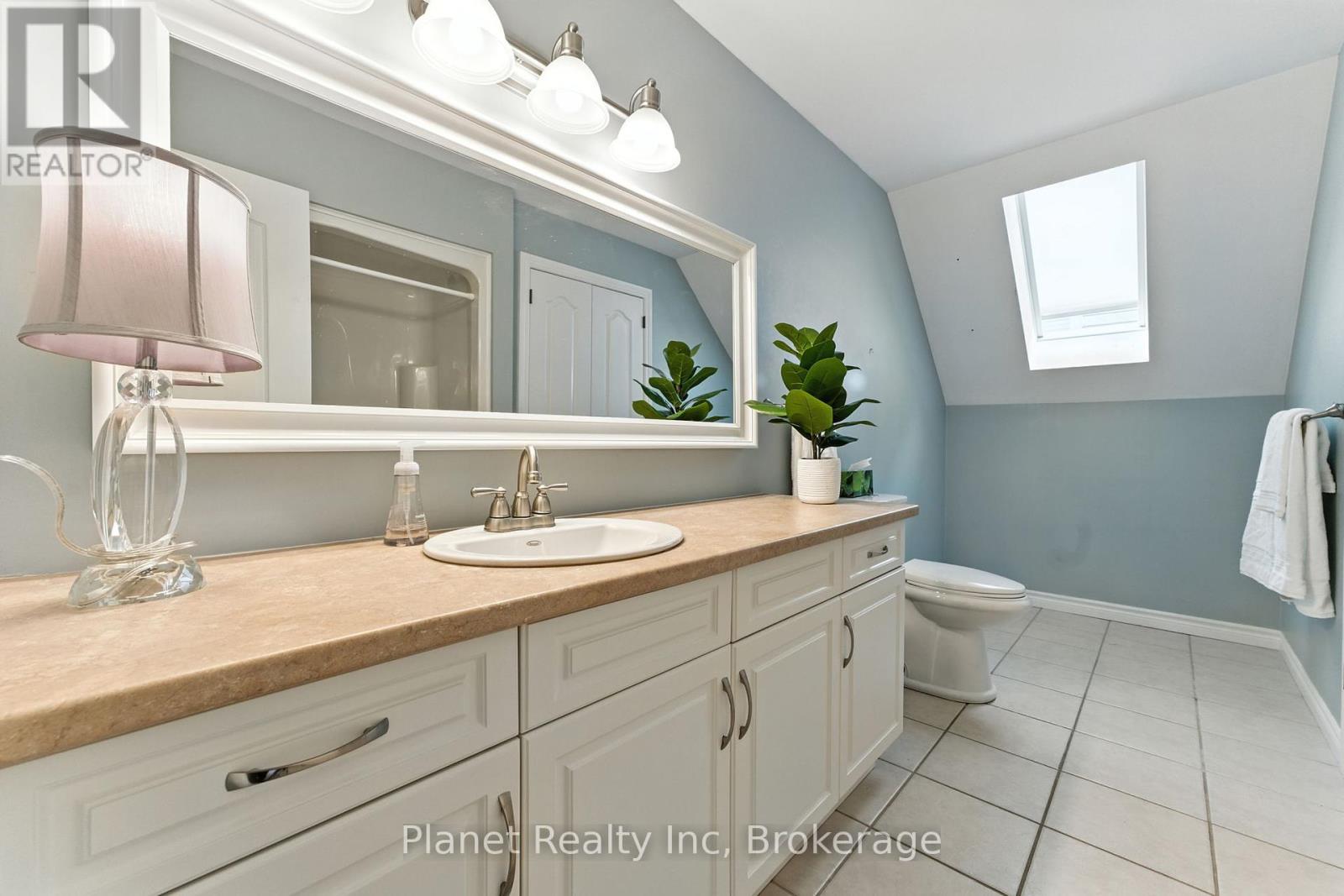 63 Truesdale Crescent, Guelph, Ontario  N1G 5H3 - Photo 29 - X12353924