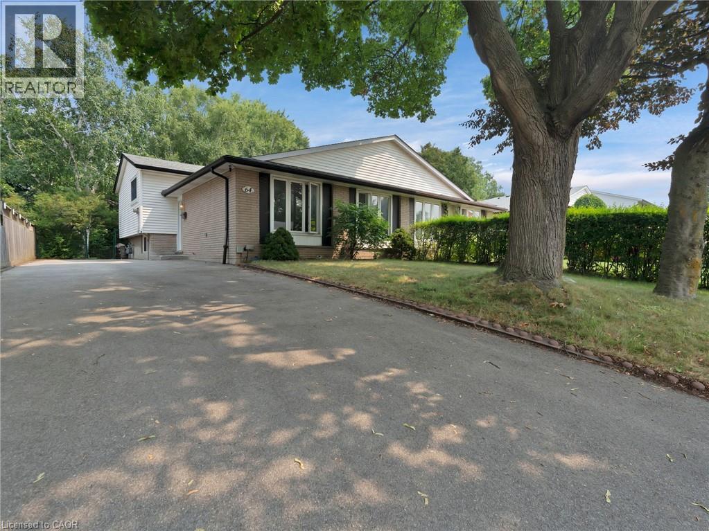 64 GARROW Drive, Hamilton, Ontario