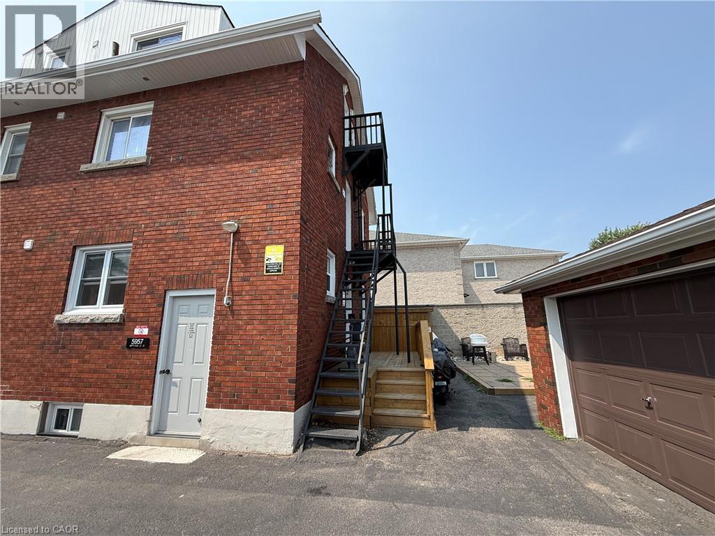 5957 Barker Street, Niagara Falls, Ontario  L2G 1Y5 - Photo 6 - 40761911
