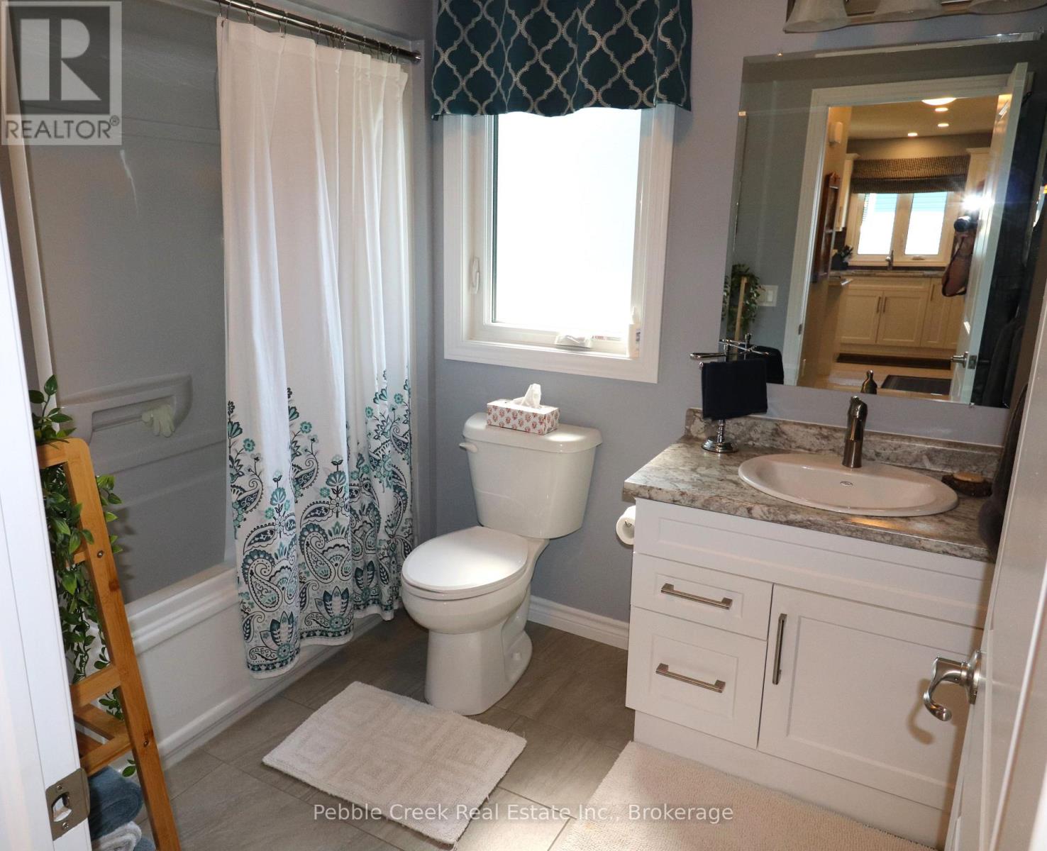 61 Lake Breeze Drive, Ashfield-Colborne-Wawanosh, Ontario  N7A 0B8 - Photo 23 - X12355019