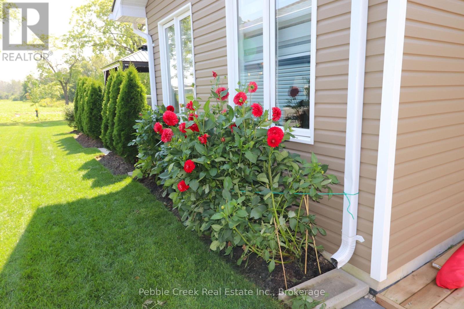 61 Lake Breeze Drive, Ashfield-Colborne-Wawanosh, Ontario  N7A 0B8 - Photo 28 - X12355019