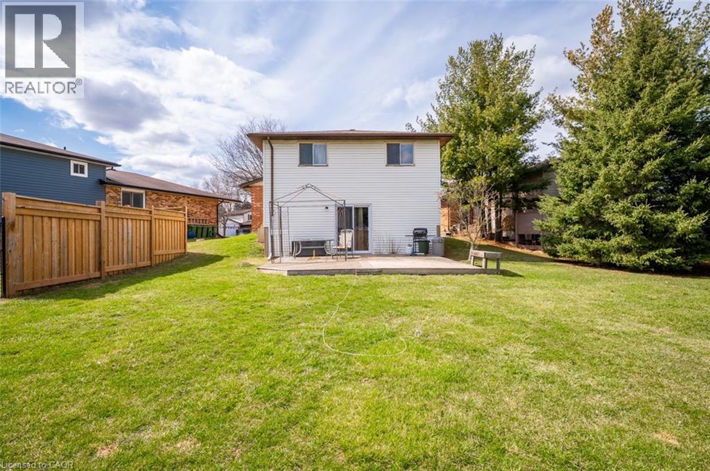 39 Bloomsbury Court, Ancaster, Ontario  L9G 4L6 - Photo 6 - 40761981