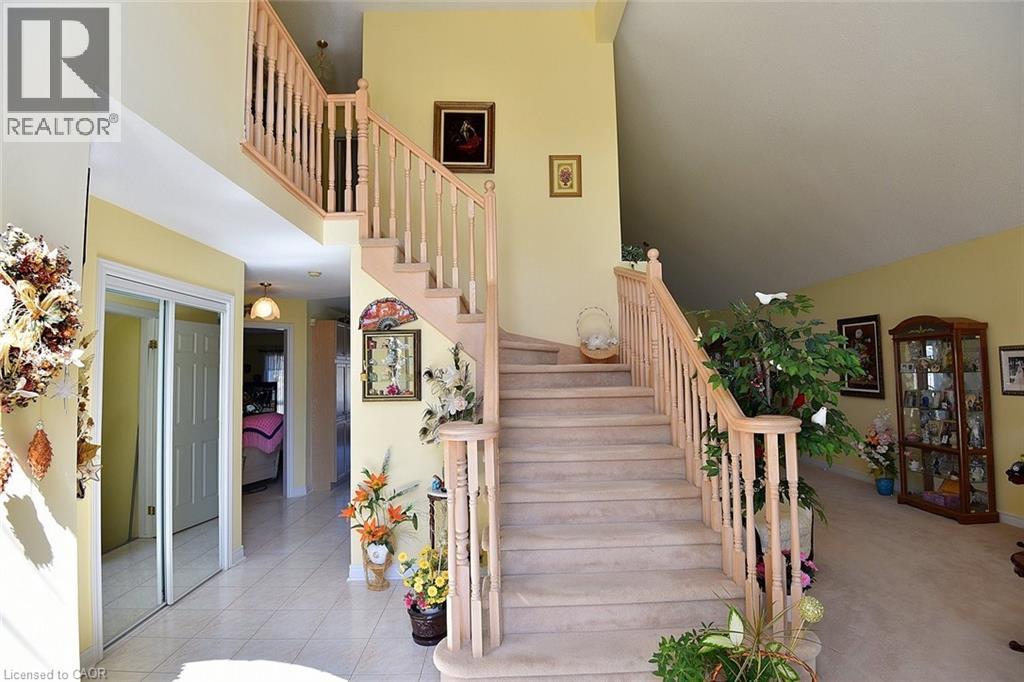 13 Chianti Crescent, Stoney Creek, Ontario  L8E 5W1 - Photo 7 - 40762210