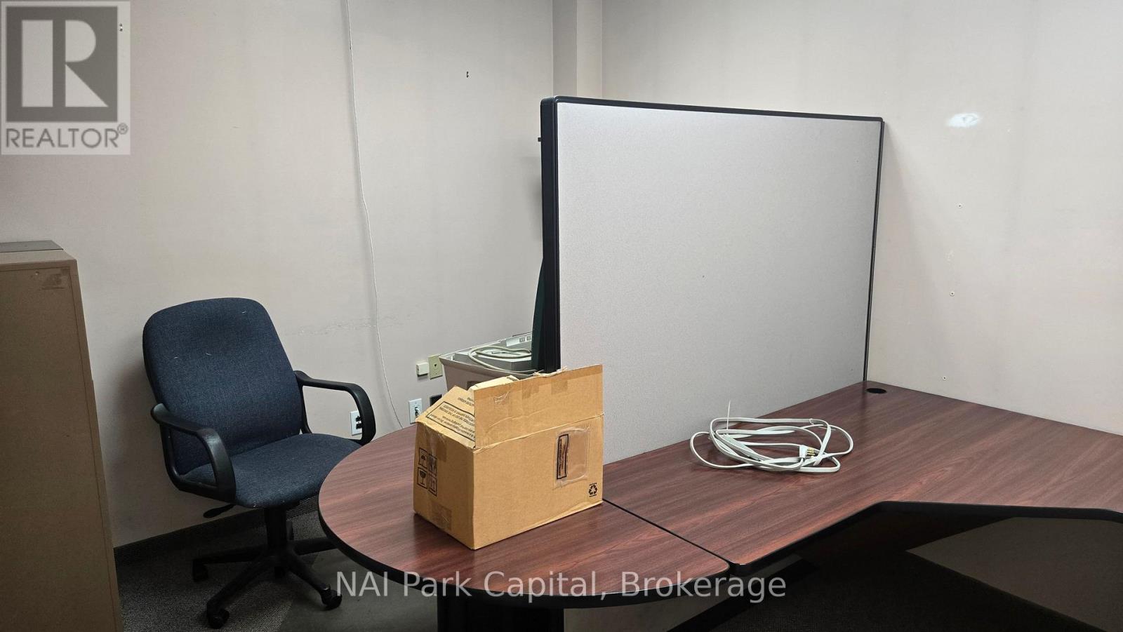 364 Massey Road, Guelph, Ontario  N1K 1C4 - Photo 14 - X12355812