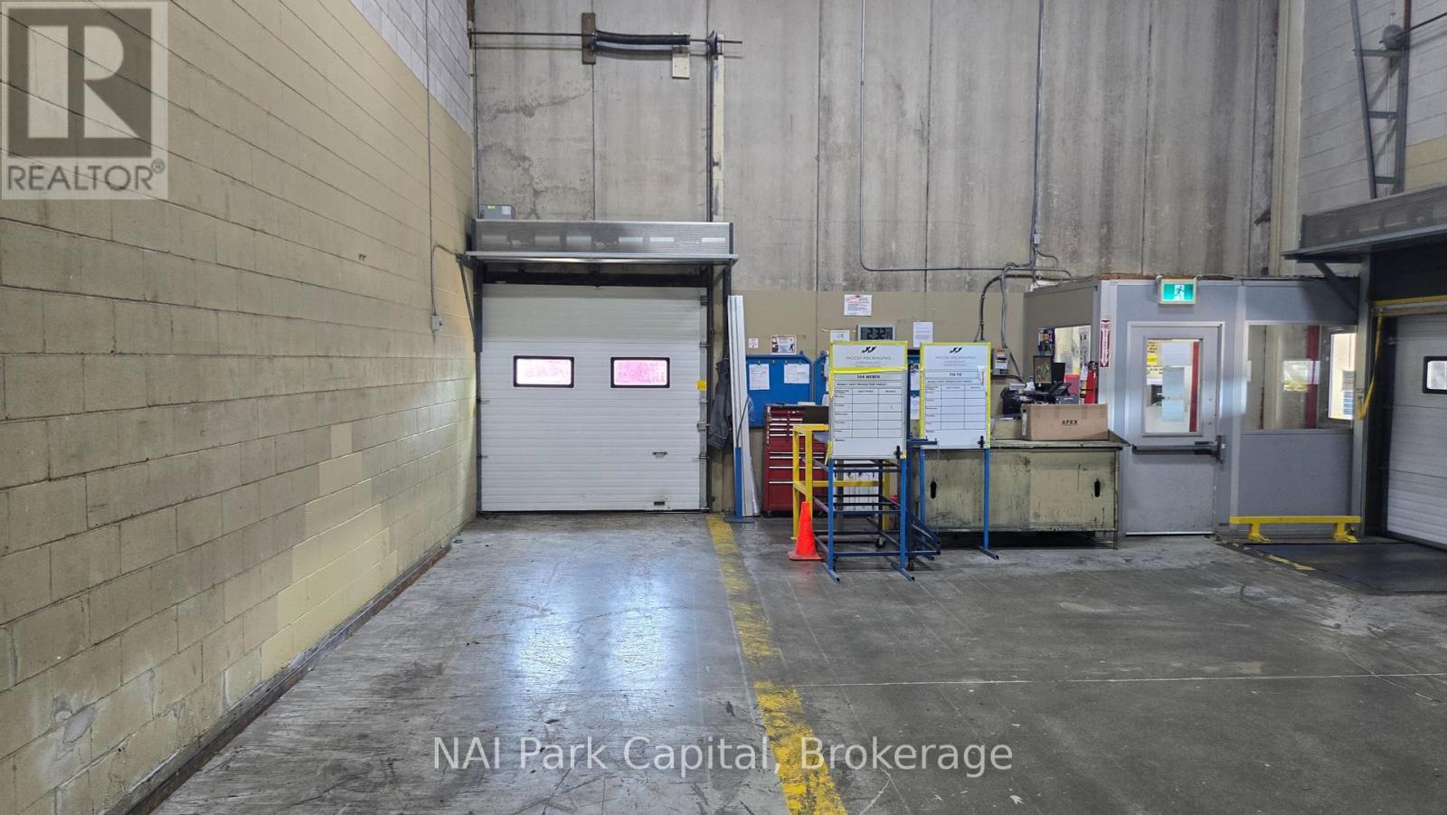 364 Massey Road, Guelph, Ontario  N1K 1C4 - Photo 5 - X12355812