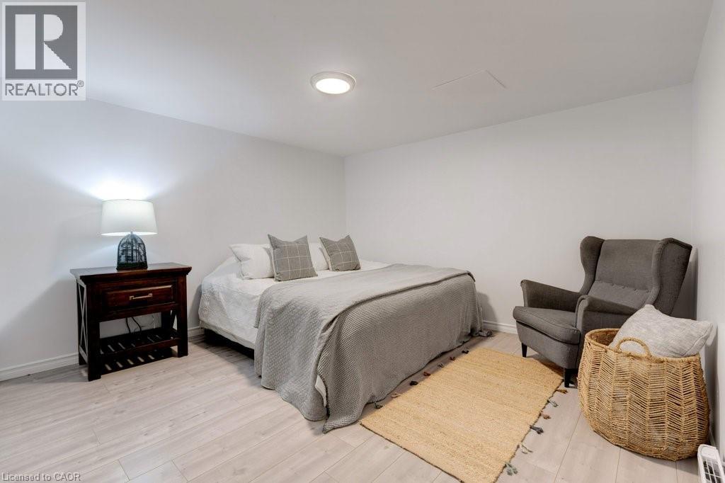 636 West Oval Drive, Burlington, Ontario  L7T 1B9 - Photo 38 - 40762233
