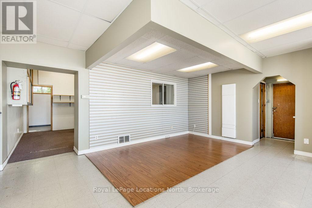 1325 2nd Avenue E, Owen Sound, Ontario  N4K 2J5 - Photo 12 - X12356749