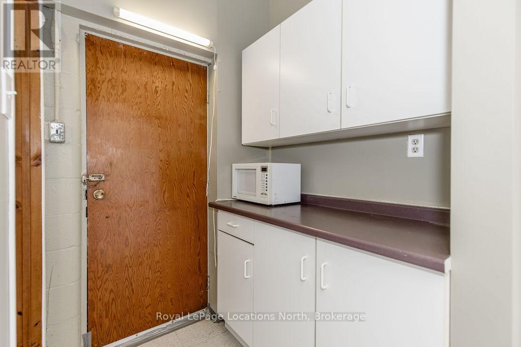 1325 2nd Avenue E, Owen Sound, Ontario  N4K 2J5 - Photo 15 - X12356749