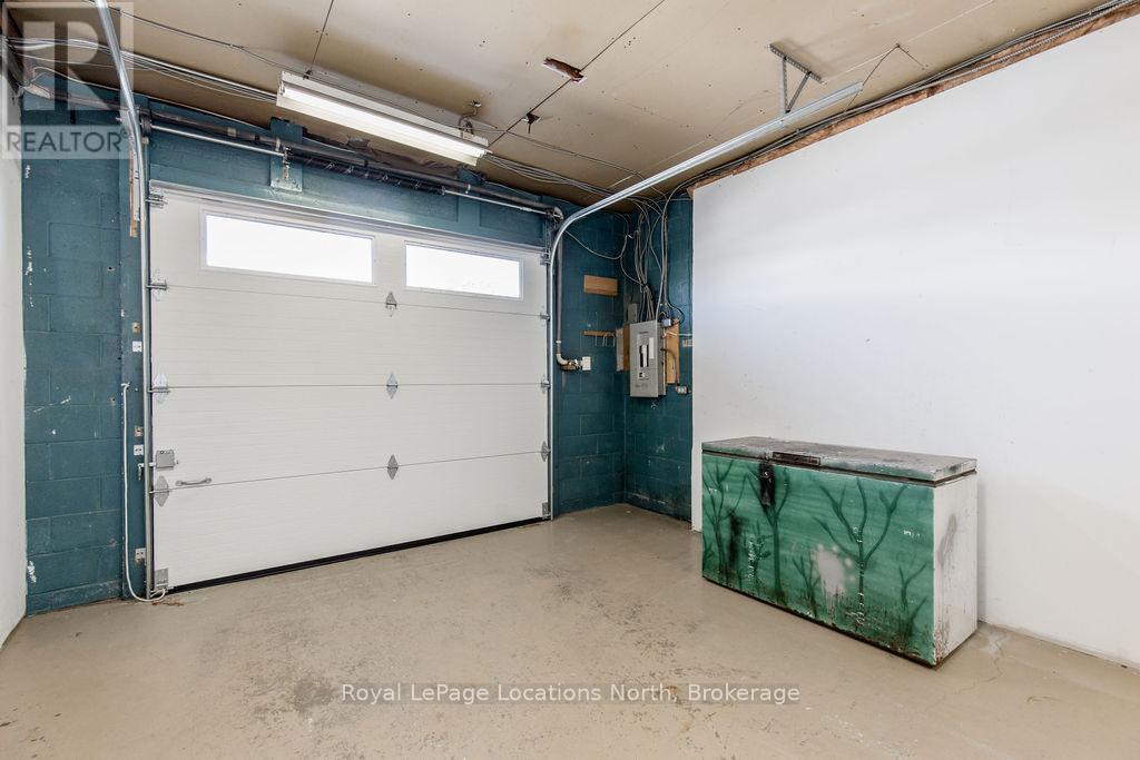 1325 2nd Avenue E, Owen Sound, Ontario  N4K 2J5 - Photo 23 - X12356749