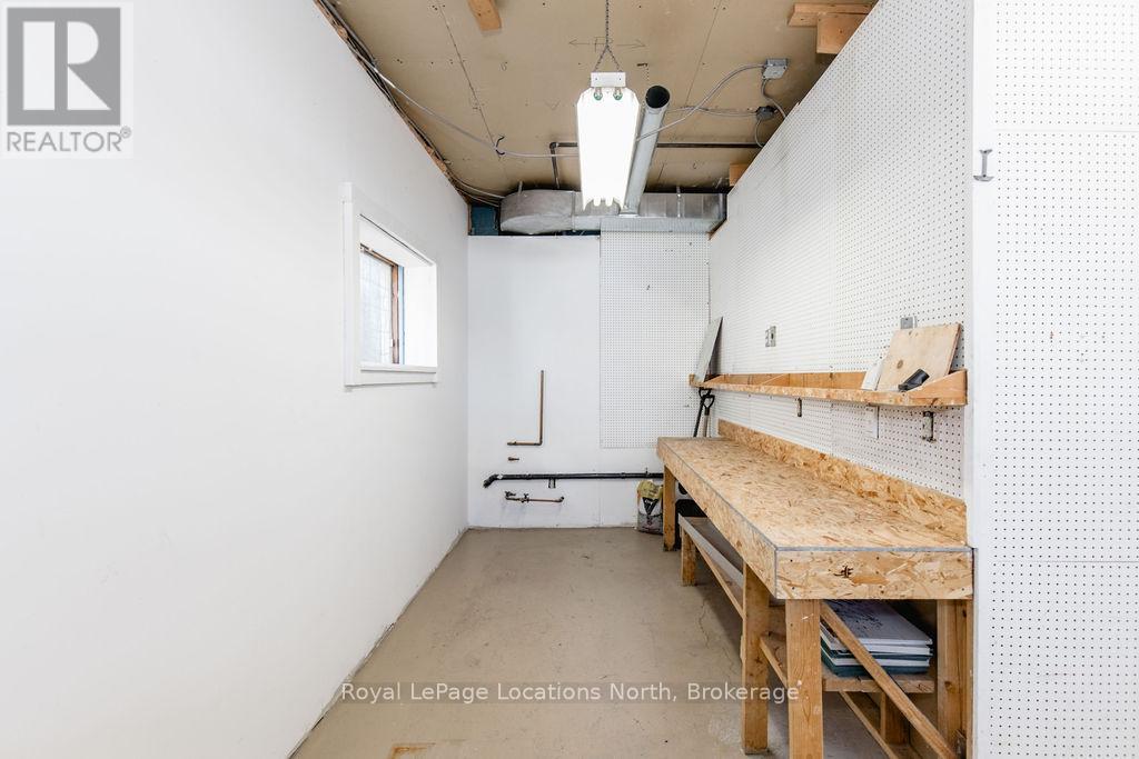 1325 2nd Avenue E, Owen Sound, Ontario  N4K 2J5 - Photo 25 - X12356749