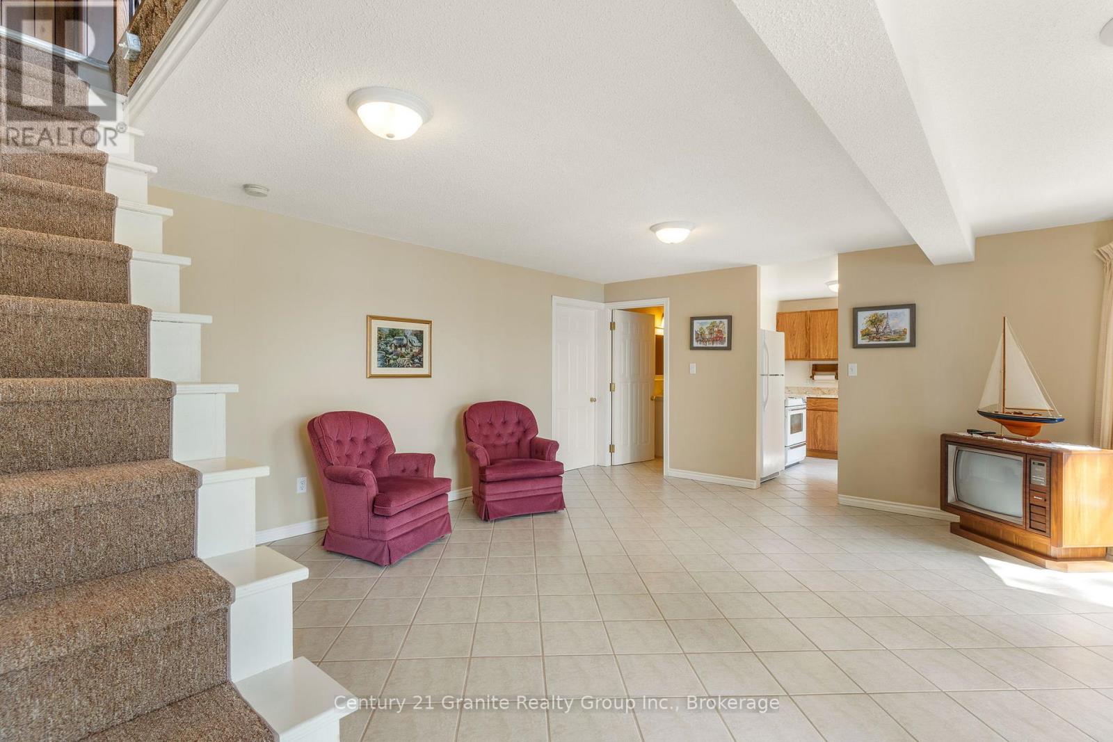 1031 Statesman Drive, Minden Hills, Ontario  K0M 2K0 - Photo 24 - X12357532