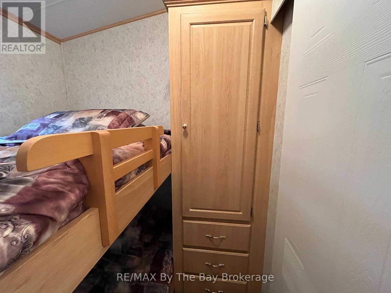 247 - 85 Theme Park Drive, Wasaga Beach, Ontario  L9Z 1X7 - Photo 11 - S12358368