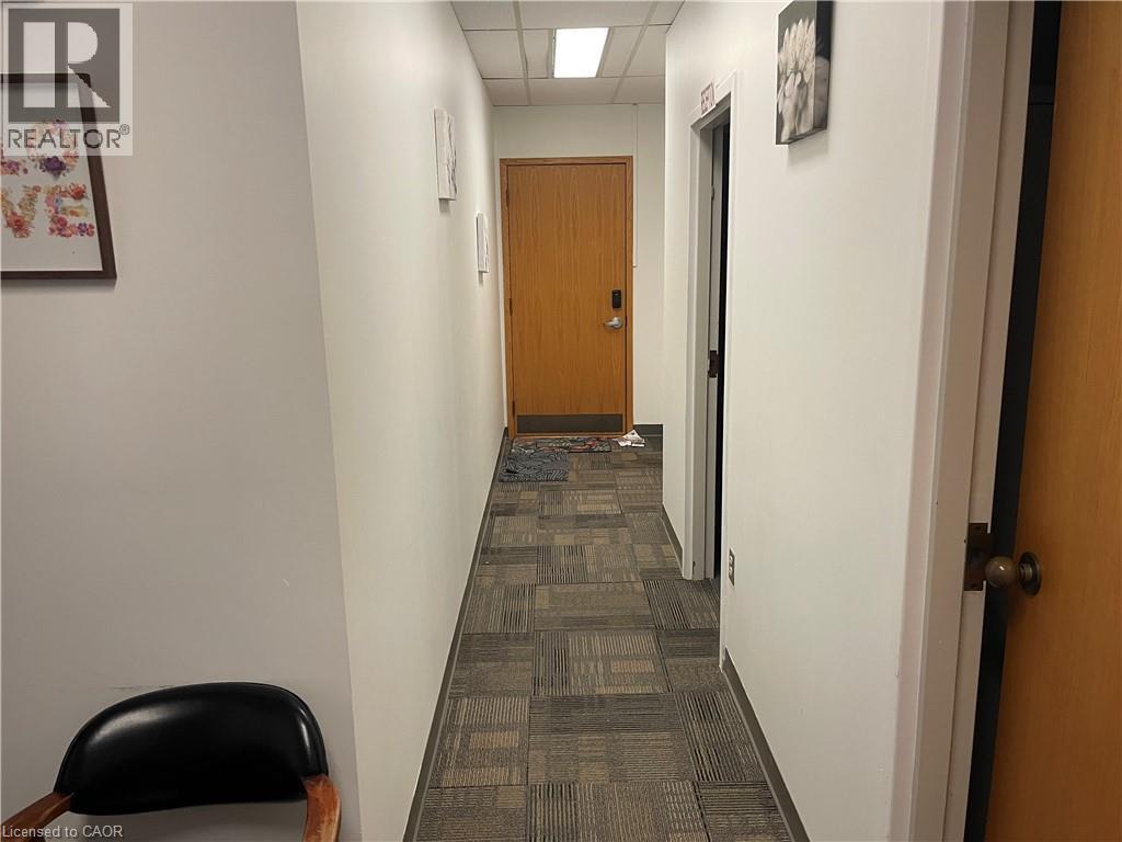 715 Coronation Boulevard Unit# 3a, Cambridge, Ontario  N1R 7R1 - Photo 2 - 40762780