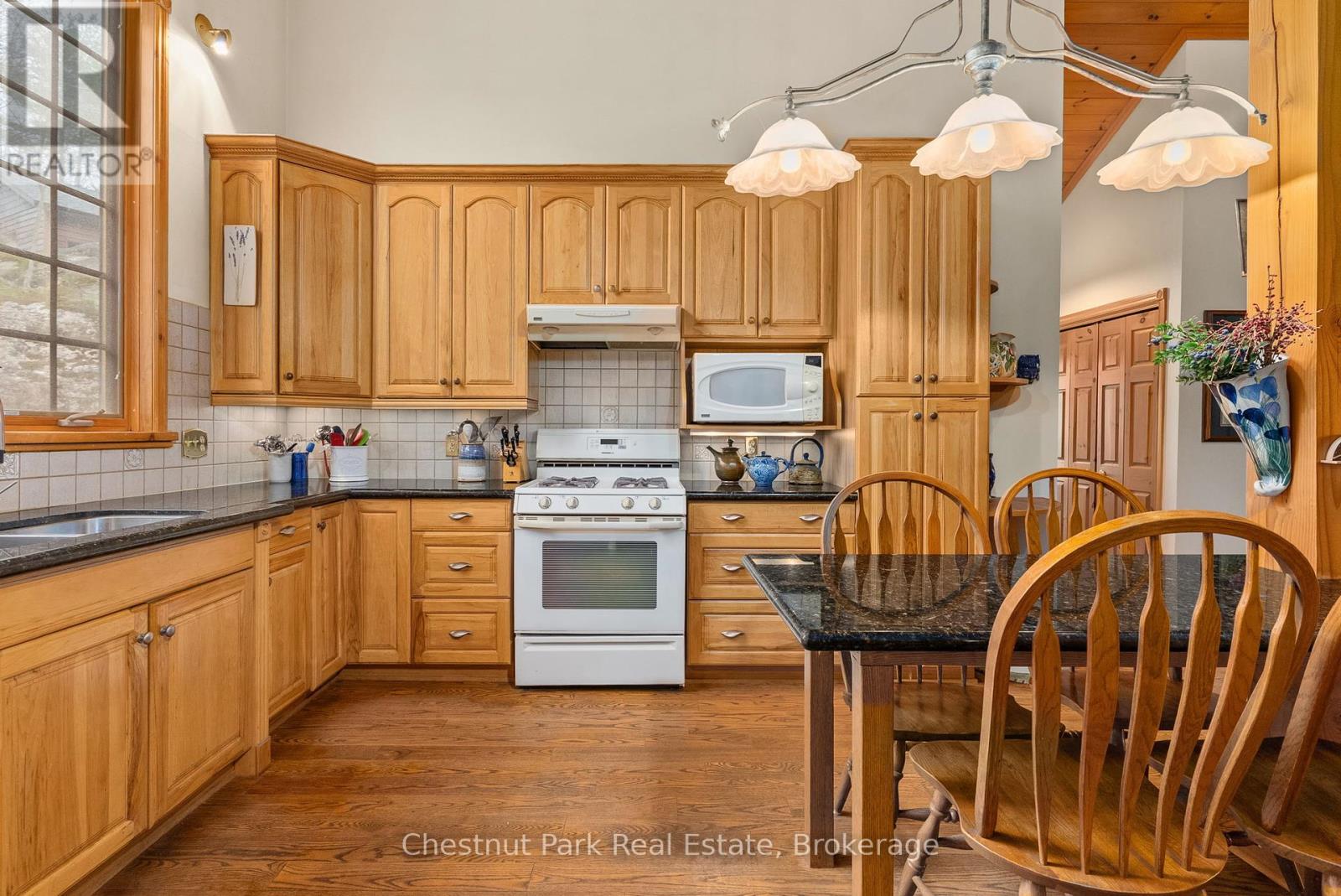 1143 Leonard Lake 1 Road, Muskoka Lakes, Ontario  P1L 2G7 - Photo 7 - X12360159