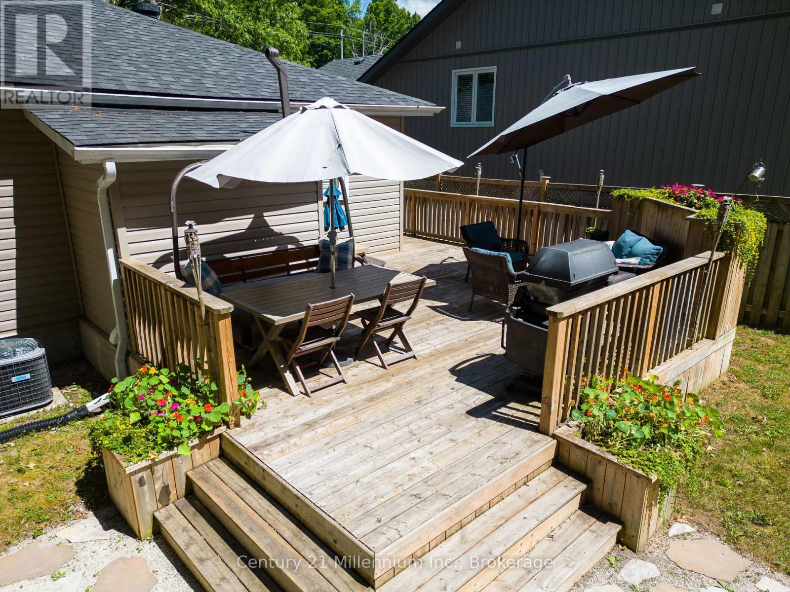 5 Bells Park Road, Wasaga Beach, Ontario  L9Z 2X2 - Photo 30 - S12361253