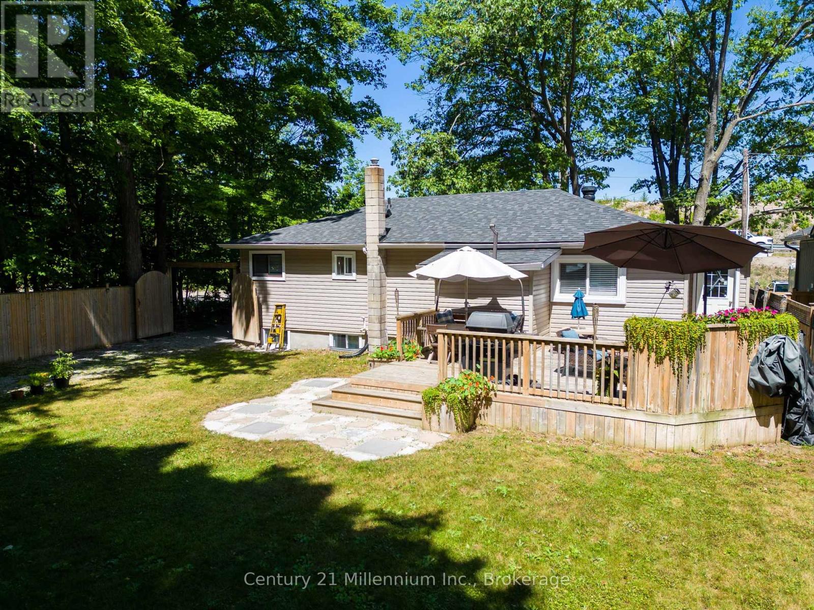 5 Bells Park Road, Wasaga Beach, Ontario  L9Z 2X2 - Photo 31 - S12361253