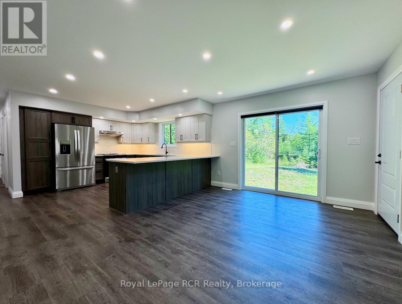 53 Baywatch Drive, Northern Bruce Peninsula, Ontario  N0H 2T0 - Photo 11 - X12361365