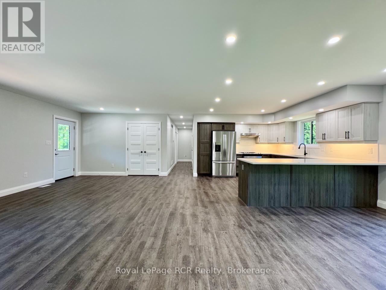 53 Baywatch Drive, Northern Bruce Peninsula, Ontario  N0H 2T0 - Photo 19 - X12361365