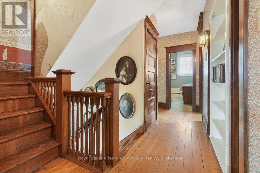 20 Belvedere Avenue, Parry Sound, Ontario  P2A 2A1 - Photo 20 - X12362134
