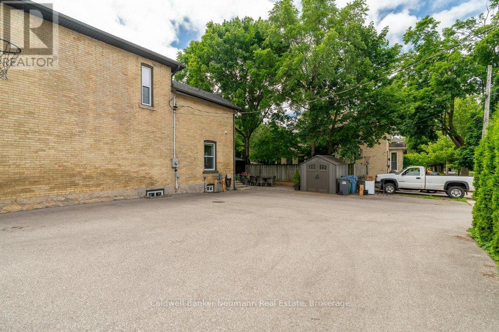 394 Woolwich Street, Guelph, Ontario  N1H 3W7 - Photo 6 - X12362464