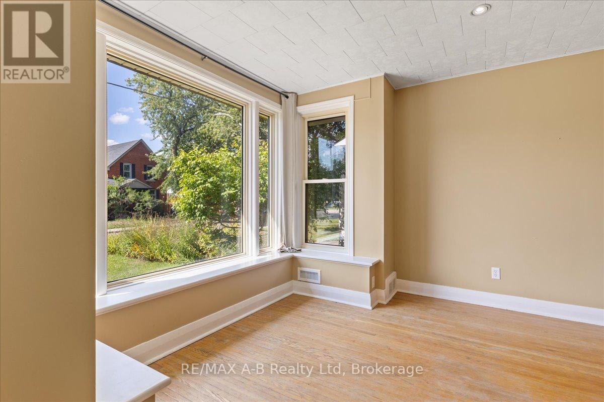 77 Earl Street, Stratford, Ontario  N5A 6G4 - Photo 18 - X12362470