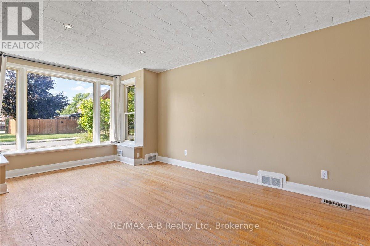 77 Earl Street, Stratford, Ontario  N5A 6G4 - Photo 19 - X12362470