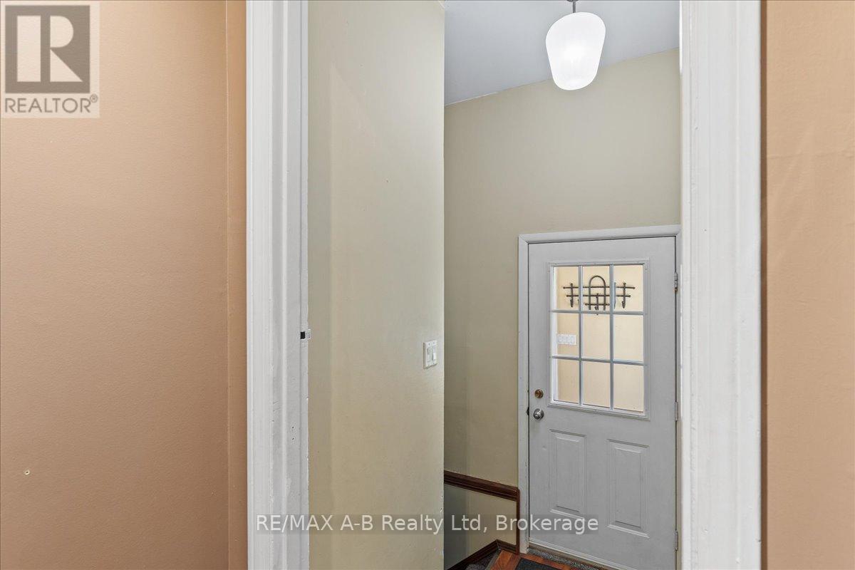 77 Earl Street, Stratford, Ontario  N5A 6G4 - Photo 20 - X12362470