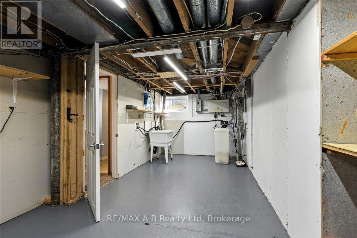 77 Earl Street, Stratford, Ontario  N5A 6G4 - Photo 35 - X12362470