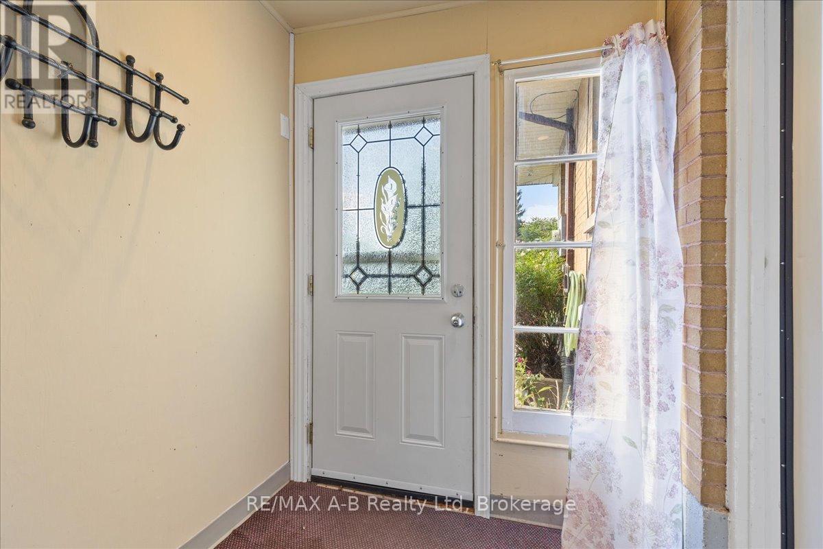 77 Earl Street, Stratford, Ontario  N5A 6G4 - Photo 38 - X12362470