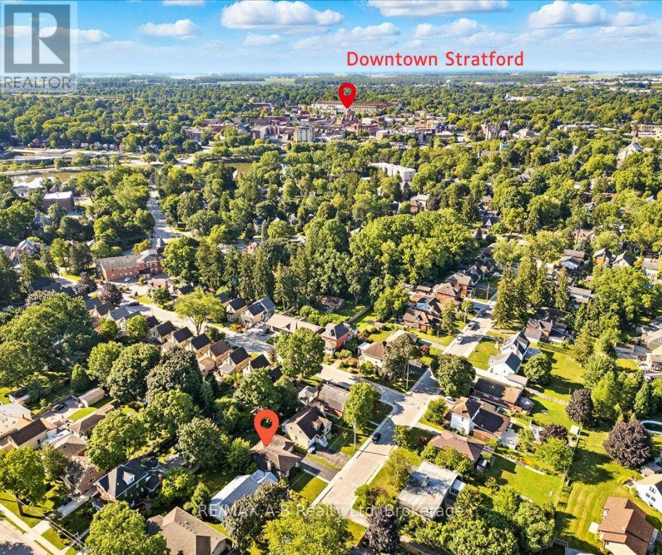 77 Earl Street, Stratford, Ontario  N5A 6G4 - Photo 5 - X12362470