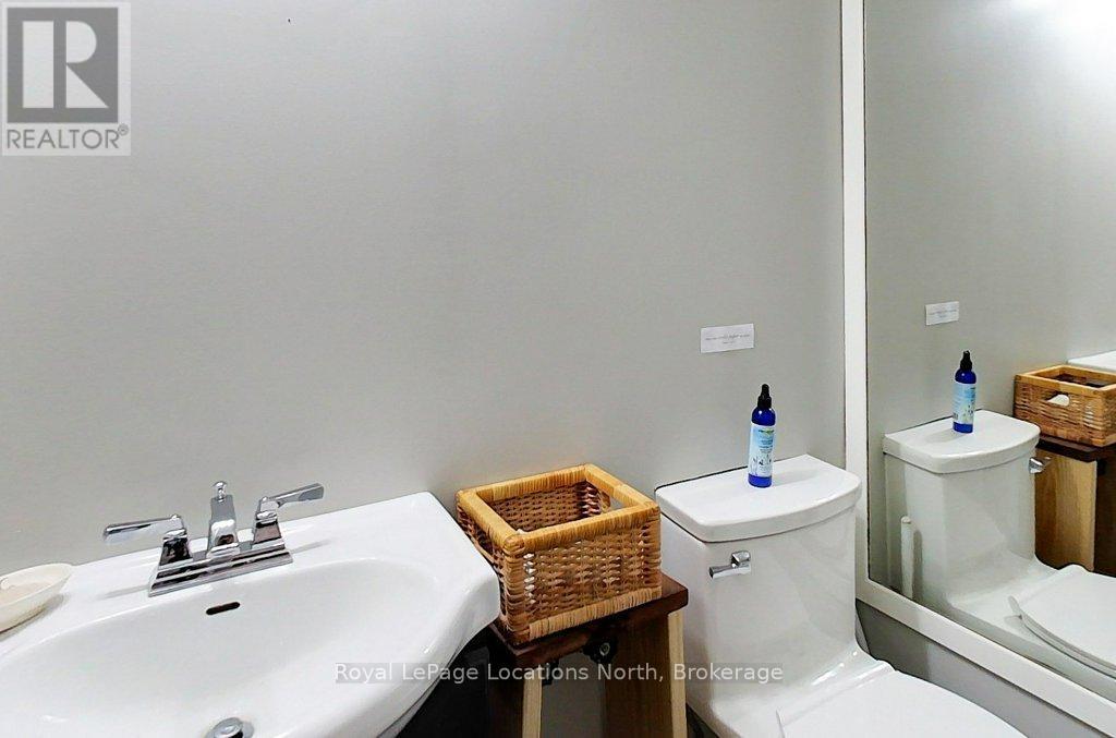 8 Sykes Street N, Meaford, Ontario  N4L 1V6 - Photo 13 - X12362812