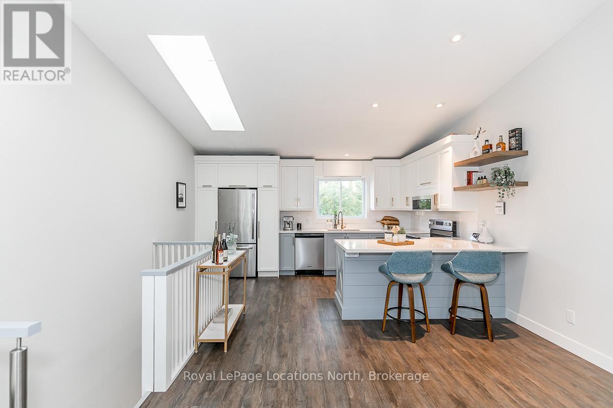 415 - 14 Dawson Drive, Collingwood, Ontario  L9Y 5B4 - Photo 10 - S12362935